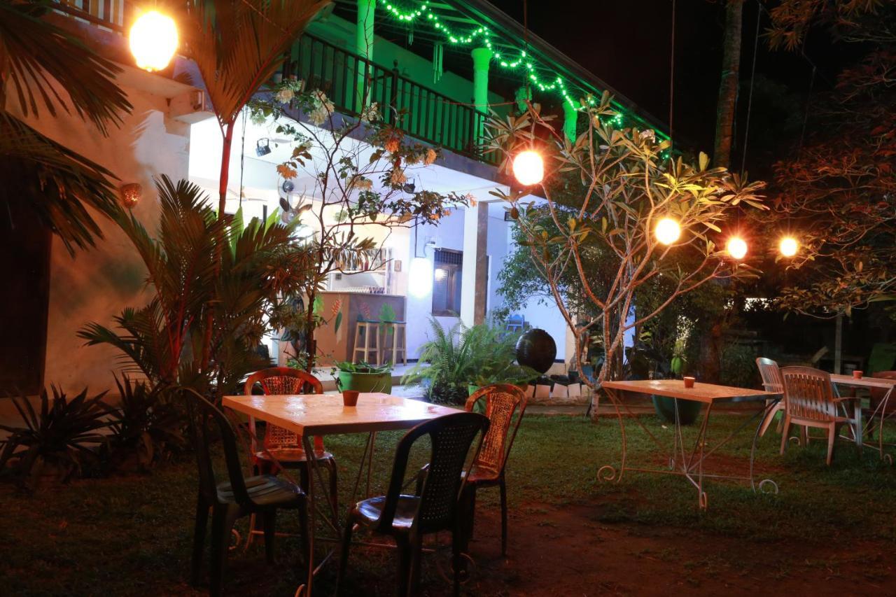 Pearl Villa Rooms And Hostel Unawatuna Zewnętrze zdjęcie